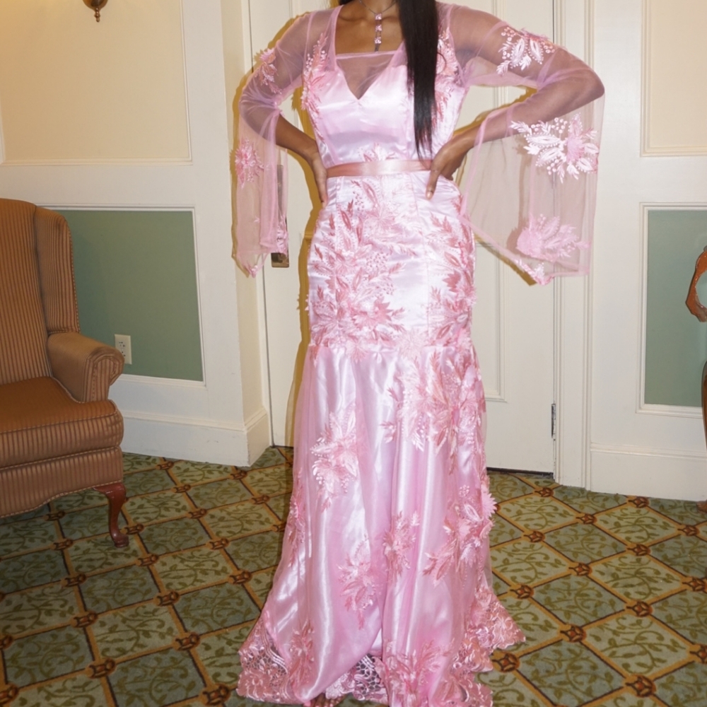 Pink Lace Mesh V Neck Mermaid Gown